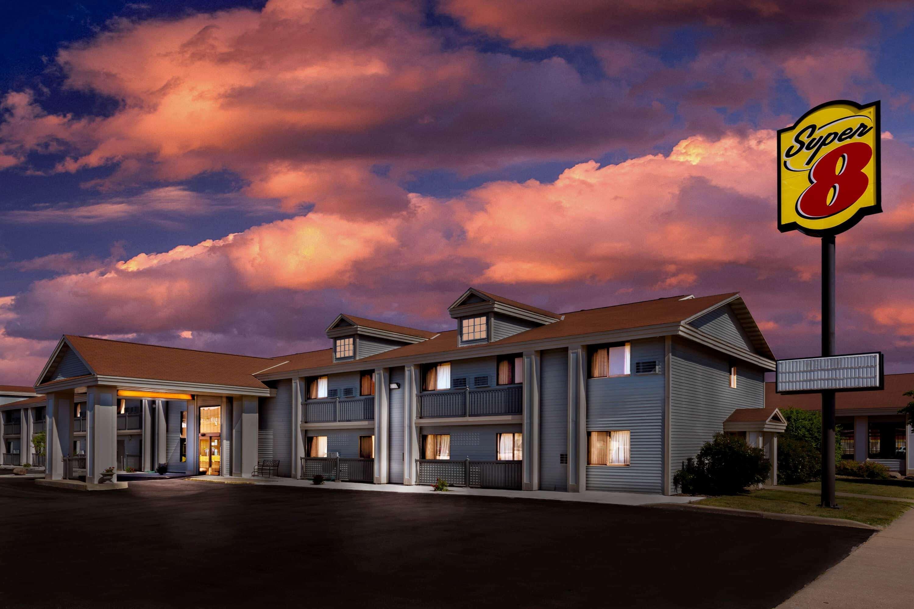 Super 8 By Wyndham La Crosse Hotel Kültér fotó