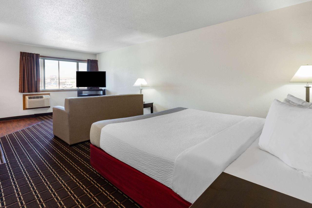 Super 8 By Wyndham La Crosse Hotel Kültér fotó