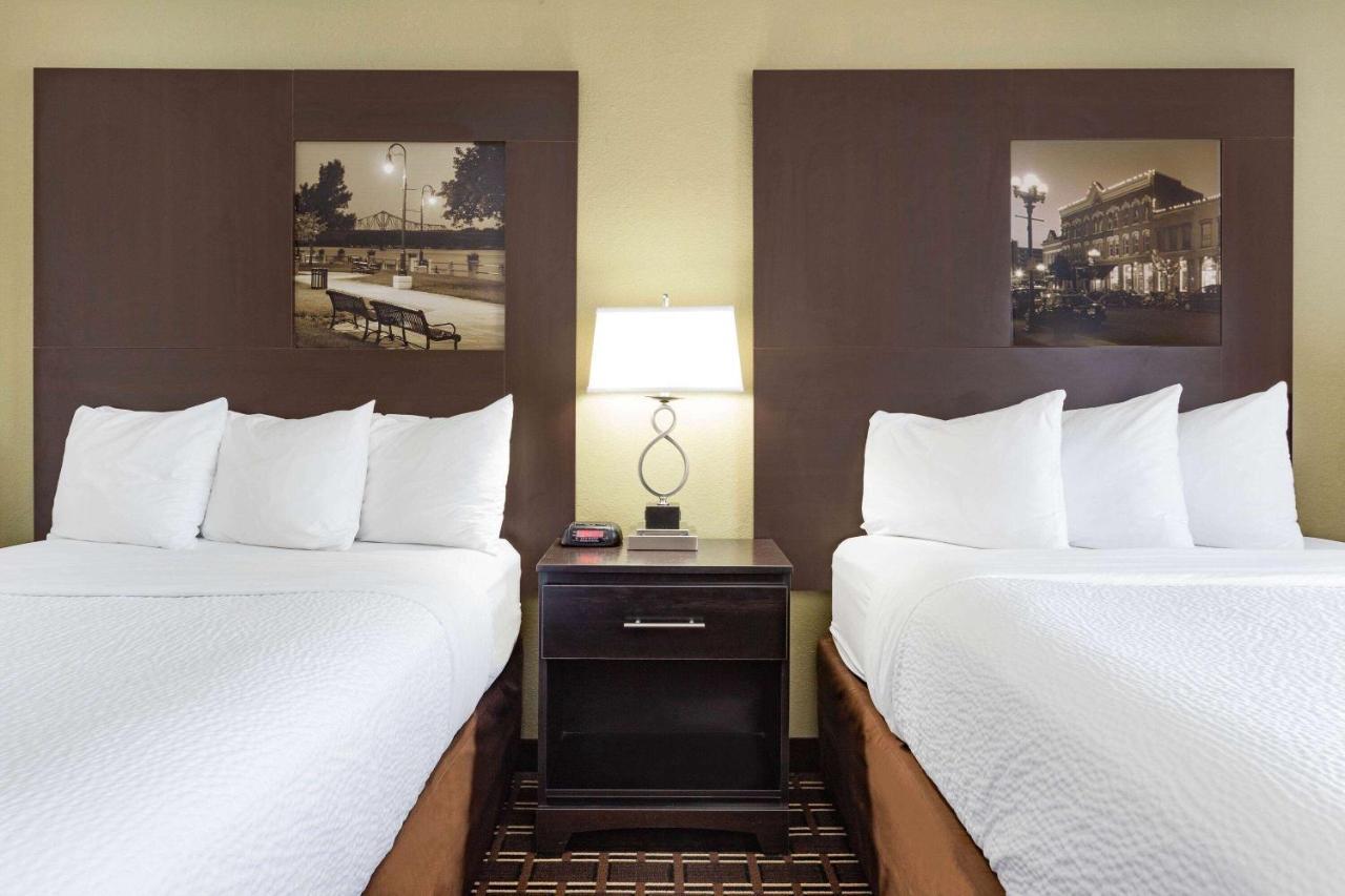 Super 8 By Wyndham La Crosse Hotel Kültér fotó