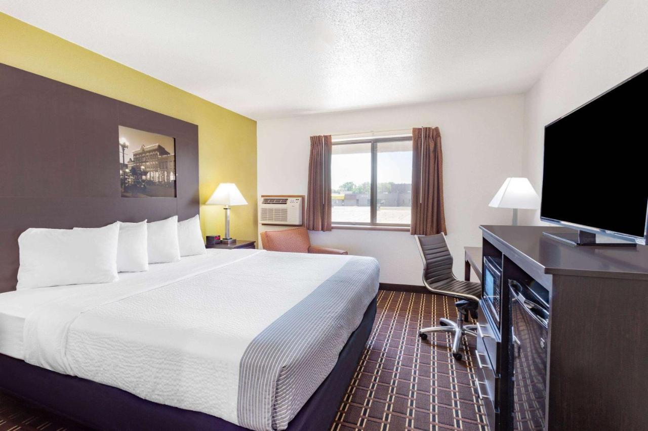 Super 8 By Wyndham La Crosse Hotel Kültér fotó
